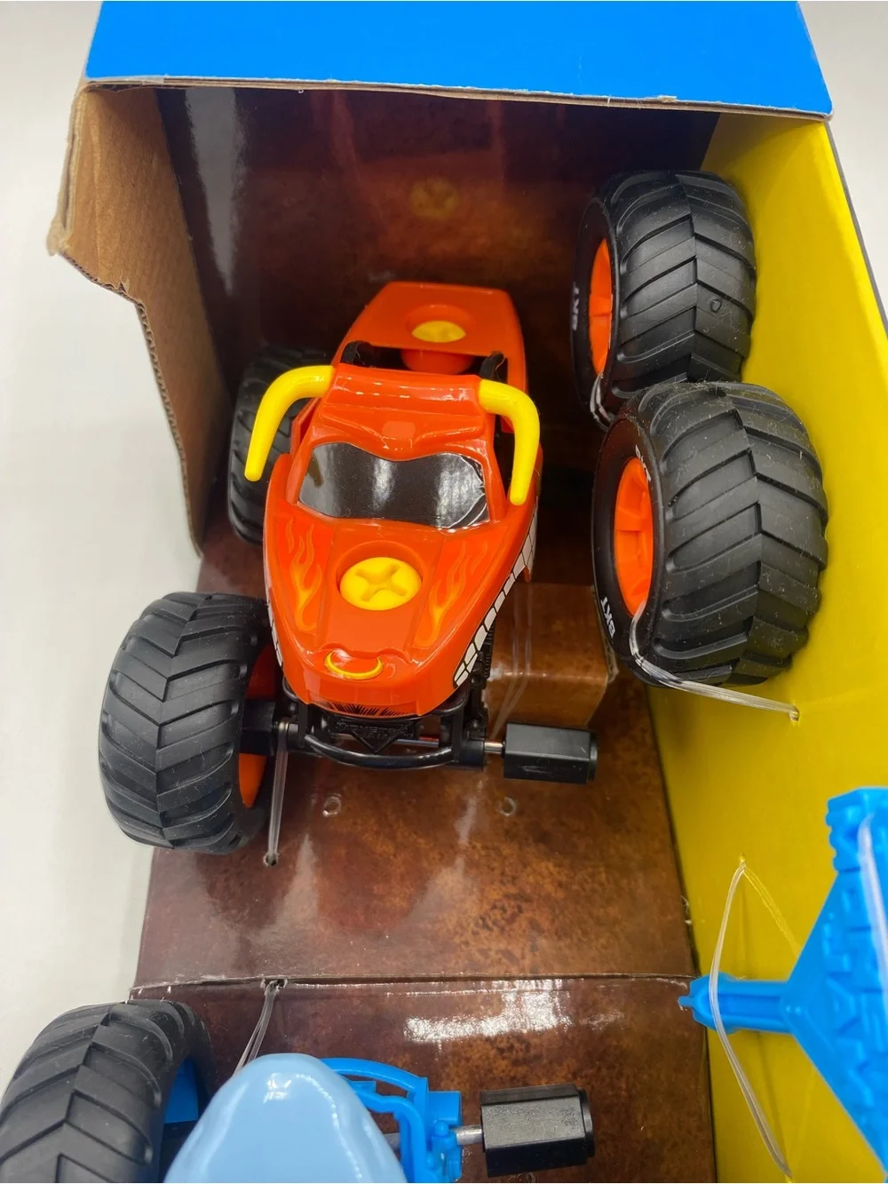 Monster Jam Mechanix 2 Pack Build Rebuild 1:43 El Toro Loco & Megalodon NEW